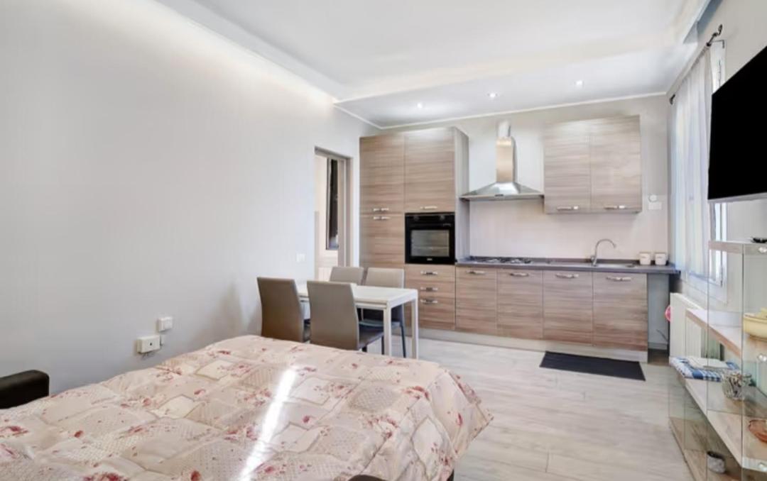 Casa Sanremo Tiziano Parking Gratis Spiaggia 15 Minuti A Piedi Екстер'єр фото